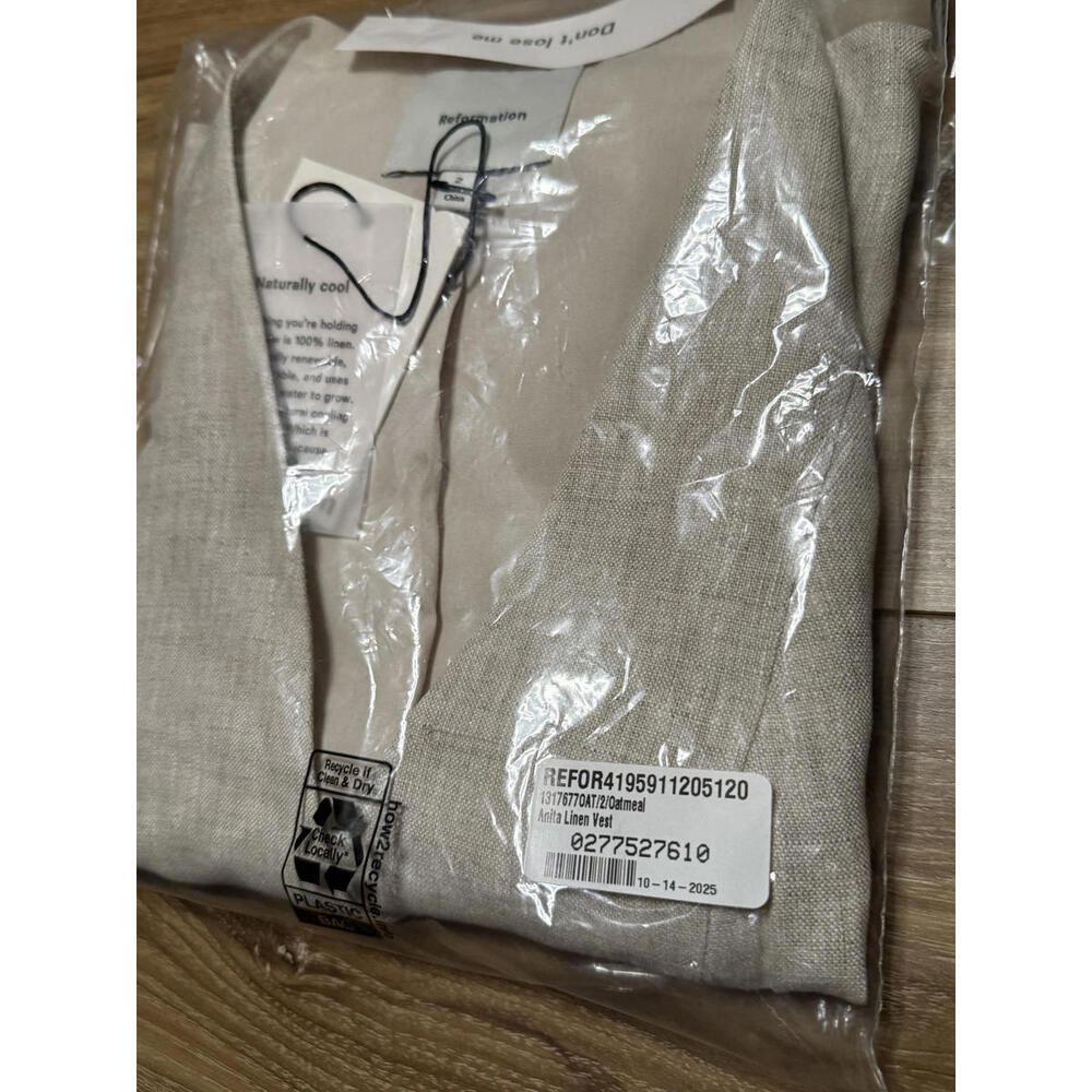NWT! Reformation Anita Linen Vest in Oatmeal Size 2 - Picture 4 of 6
